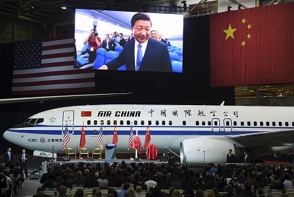 ボーイングで航空機300機の購入を表明するなど、米経済界では「国賓級」の扱い　Mark Ralston-REUTERS