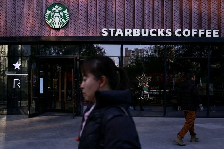 北京のスターバックスで２０２５年１１月撮影。 REUTERS/Tingshu Wang
