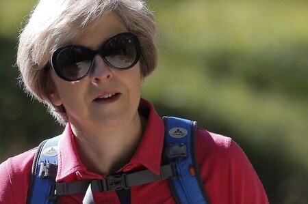 　８月１９日、英首相報道官は、メイ首相（写真）が年末前にＥＵ離脱手続きを正式に開始することはないと述べた。スイスで１２日代表撮影（２０１６年　ロイター）