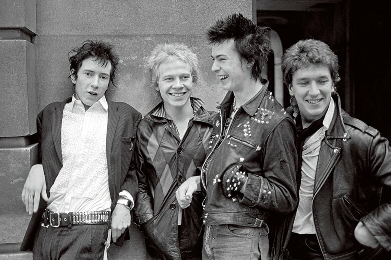 「だまされていると思わないか？」　セックス・ピストルズが放った伝説の一言はイギリスをどう変えた？