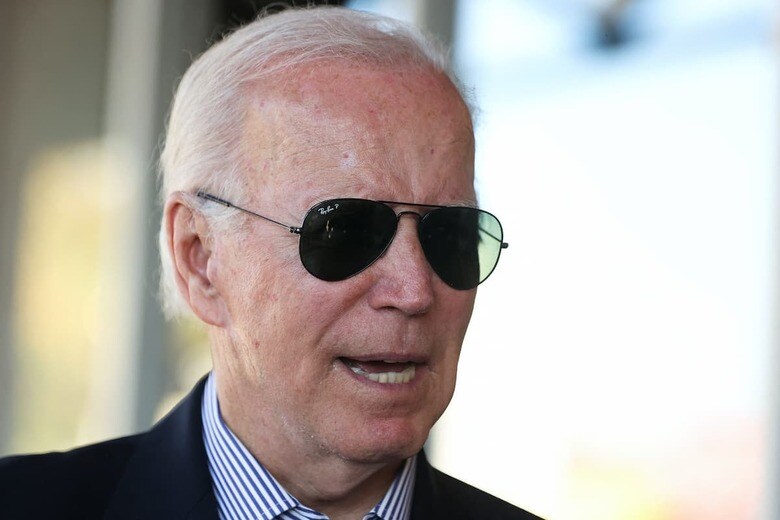 バイデン政権後期の米国は、国際情勢だけでなく、制御不能な国内政治にも向き合う試練の時間を迎えることになる...... REUTERS/Tasos Katopodis