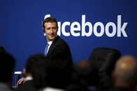 フェイスブックの難民支援は慈善では済まない