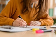 ここまで分かった「学習」の科学　繰り返し読む、蛍光ペンでマーク...意味ある？