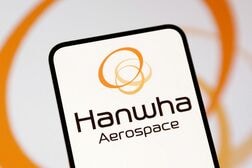 米陸軍、機動戦術砲供給業者に韓国ハンファ防衛部門を選定