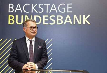 欧州中央銀行（ＥＣＢ）理事会メンバーのナーゲル独連銀総裁は１日、ＥＣＢは３月以降も大幅な利上げが必要になる可能性があると指摘、７月から量的引き締めを加速し、根強いインフレを抑制すべきだと述べた。昨年９月撮影。（2023年　ロイター/Heiko Becker）
