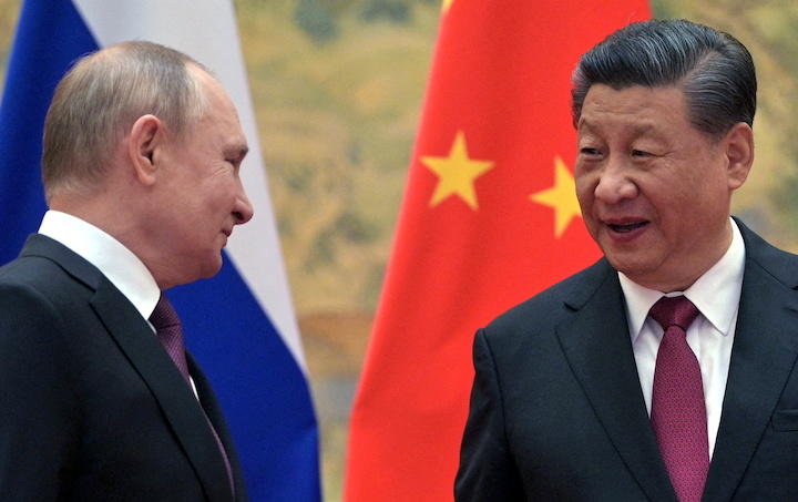 ２月４日、プーチン大統領と会談した習近平国家主席　Sputnik/Aleksey Druzhinin/Kremlin/REUTERS