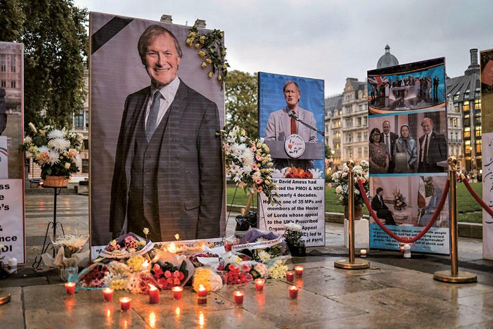 ロンドンで行われたエイメスの追悼集会（10月18日）　HESTHER NGーSOPA IMAGESーLIGHTROCKET／GETTY IMAGES