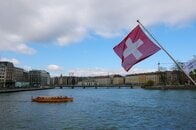 スイス、人口1000万人制限案で賛否拮抗　6月国民投票