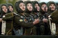 兵士が農民に銃を向けて......北朝鮮「食糧争奪」で分裂の危機