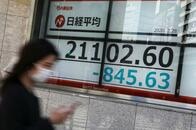 新型コロナウイルス感染阻止と経済活動、安倍政権が直面するジレンマ