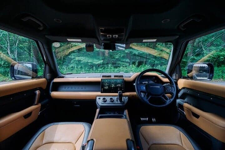 DEFENDER EXPERIENCE NORTH SOUTH TOUR