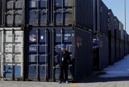 　６月８日、中国税関総署が発表した５月の貿易統計によると、輸出と輸入ともに予想以上の伸びとなり、経済が想定より堅調に推移している可能性を示唆した。写真は中国北部の天津港近くで２月撮影（２０１７年　ロイター／Jason Lee）
