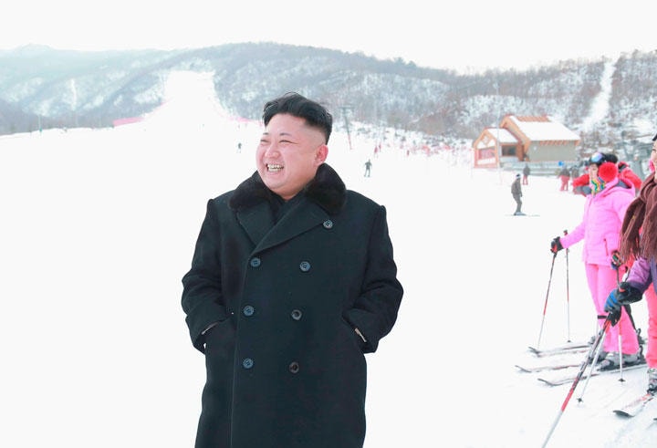 金正恩は、平壌から金剛山へとつながる地域で数百キロに渡ってリゾート開発を進めている　KCNA/REUTERS