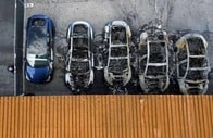 欧州で「テスラ販売店」火災相次ぐ...「テロ行為」マスク氏