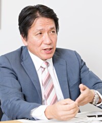 尾崎弘之さん