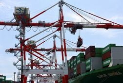 8月鉱工業生産速報は前月比－1.7％＝経産省