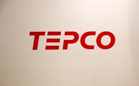 　４月１８日、東京電力ホールディングスとＮＴＴは、再生可能エネルギーの普及などを目指し、共同で新会社を設立すると発表した。写真は東電のロゴ、２０１６年３月撮影（２０１８年　ロイター/Toru Hanai）