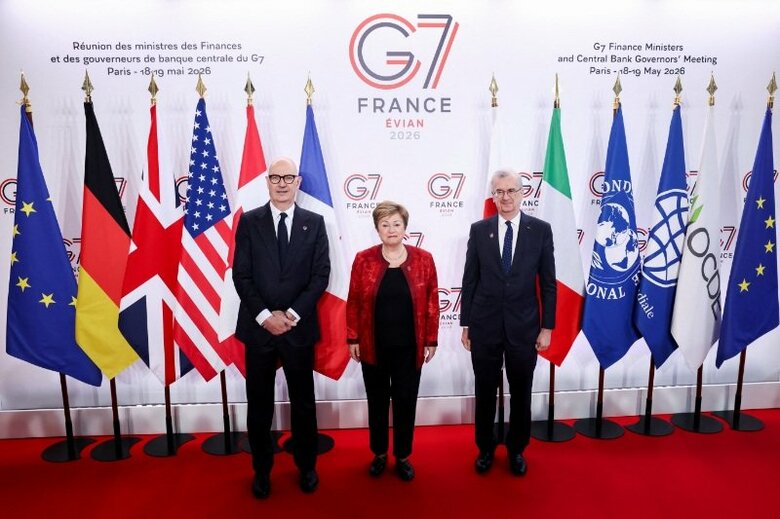 フランスのレスキュール経済・財務相、国際通貨基金（ＩＭＦ）のゲオルギエワ専務理事、フランス銀行（中央銀行）のビルロワドガロー総裁。5月18日、パリで撮影。 REUTERS/Tom Nicholson