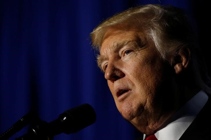 １月２６日、トランプ米大統領は、壁の費用を支払わない場合、メキシコ大統領の訪米は不要との認識を示した。写真はワシントンで２５日撮影（２０１７年　ロイター／Jonathan Ernst）