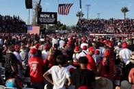 またか...「憶測だが、暗殺未遂を阻止した」トランプ氏集会近くで男逮捕、銃所持