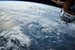 宇宙に人工胚を送り込んだ中国…地球外でヒトの発育を探る初実験の狙いとは