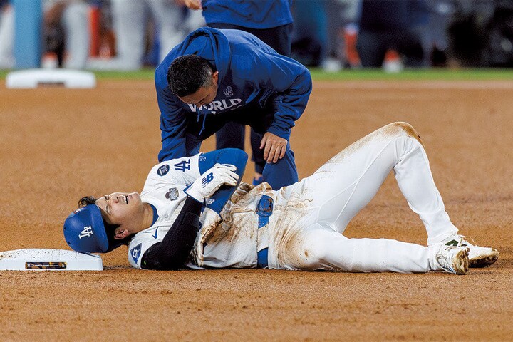 大谷は盗塁に失敗し左肩を負傷