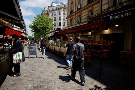 　１１月９日、フランス中央銀行は、第４・四半期の経済成長率は辛うじてプラスになるとの予想を示した。写真は６月、パリで撮影（２０２２年　ロイター/Sarah Meyssonnier）
