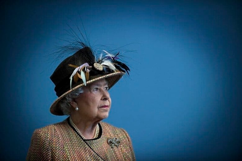 エリザベス英女王（写真）が8日死去した。96歳だった。2012年2月撮影（2022年　ロイター/Eddie Mulholland）