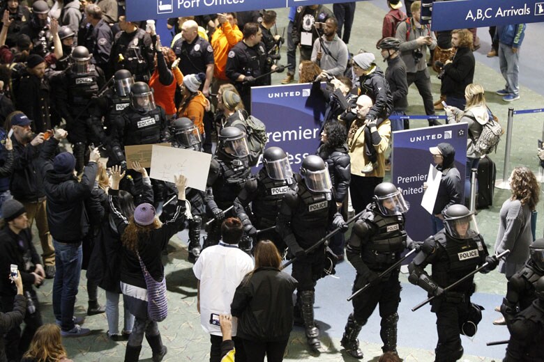 Steve Dipaola-REUTERS