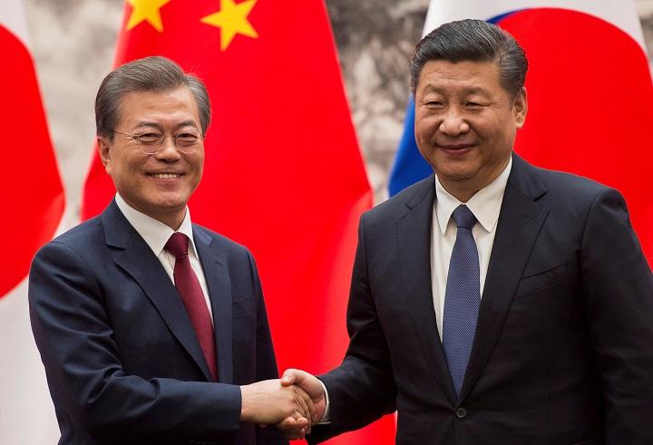 北京での中韓首脳会談（2017年）　REUTERS/Nicolas Asfouri