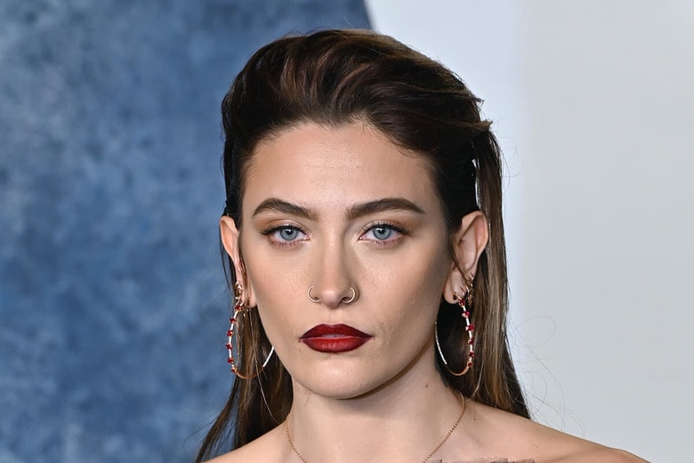 パリス・ジャクソン（2023年3月12日、ビバリーヒルズ）　Featureflash Photo Agency-Shutterstock