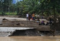 フィリピン南部で死者230人以上の台風27号　25日遅くにベトナム上陸
