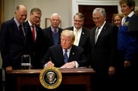 トランプ、米政府機関でのカスペルスキー製品利用禁止法案に署名
