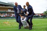 「テニスの聖地」ウィンブルドンを汚す、独善的すぎる環境活動家の「抗議」に観客から大ブーイング