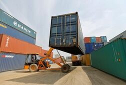 インド6月のモノ貿易赤字が拡大、ホルムズ寸断で輸出落ち込む