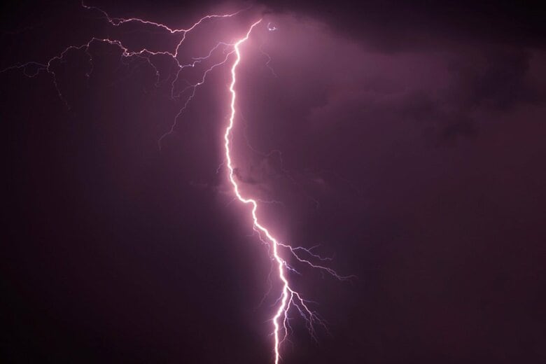 雷（写真はイメージ）　Roman Malanchuk-shutterstock