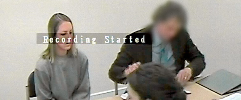 新生児病棟での連続殺害でイギリスを震撼させた看護師レトビー（左上）の事件を追ったネットフリックスの番組（写真はAI生成ではない場面）　COURTESY OF NETFLIX