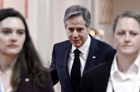 ブリンケン米国務長官とロシアのラブロフ外相が２日、インドの首都ニューデリーで開催されている２０カ国・地域（Ｇ２０）外相会合の合間に１０分ほど会談したと、米政府高官が明らかにした。両氏の対面での会談はロシアのウクライナ侵攻後初めて。写真は３月２日、ニューデリーで開かれているＧ２０外相会合に出席するブリンケン米国務長官（２０２３年　ロイター／Olivier Douliery/Pool via REUTERS）