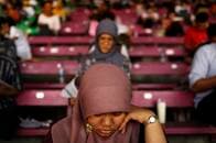 イスラム教女生徒のヒジャブは自由か強制か　インドネシアで再燃