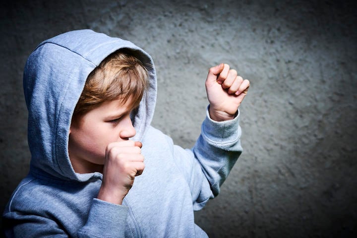 近年、小1児童の学校生活への不適応「小1プロブレム」が問題になっている　PetrBonek/iStock.