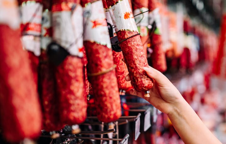 スーパーでソーセージを買おうとしたら...... Natissima-iStock