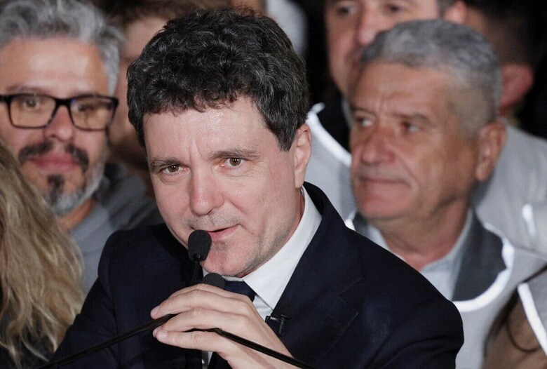 ルーマニア大統領選で勝利したニクショル・ダン氏（5月18日）　Stoyan Nenov-Reuters