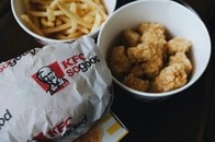 KFCがトップ3から脱落...激化する米チキン戦争、快進撃レイジング・ケインズの正体とは？