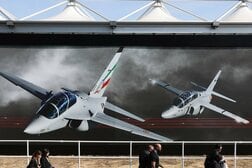 航空業界にも電動化、脱炭素化の波が…　英航空ショーで史上初の全電動航空機の展示飛行が行われる