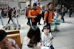 ヒマラヤ土石流、韓国が救援チームをネパールに派遣　44人体制