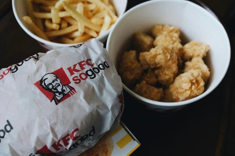 KFCがトップ3から一歩後退...米チキン戦争で注目集める「レイジング・ケインズ」とは？（写真はイメージです）　Aleks Dorohovich-Unsplash