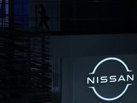 　５月２３日　日産自動車は２３日、２０２６年３月期に６００億円程度のリストラ費用を追加計上する可能性があると明らかにした。写真は日産のロゴ。１３日に横浜市で撮影（２０２５年　ロイター／Kim Kyung-Hoon）