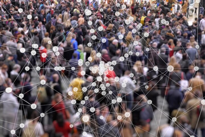 感染拡大を小康状態に持ち込むことが当面の目標　peterhowell-iStock