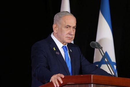 　イスラエルのネタニヤフ首相（写真）は２日、ヒズボラが再武装を試みているとし、レバノンがヒズボラの武装解除に失敗した場合、イスラエルは昨年の停戦協定に基づき自衛権を行使すると警告した。エルサレムで１０月代表撮影（２０２５年　ロイター）