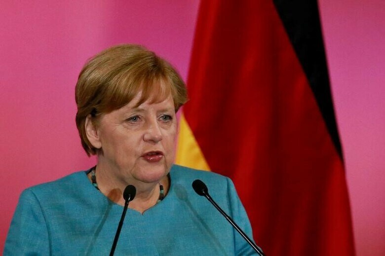 ６月１０日、ドイツのメルケル首相（写真）は、訪問先のメキシコで、移民を巡る問題は壁をつくることでは解決できないとの見解を示した。メキシコ市で９日撮影（２０１７年　ロイター/Carlos Jasso）